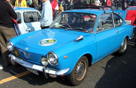 FIAT 850 Coupe: フィアット500大作戦！